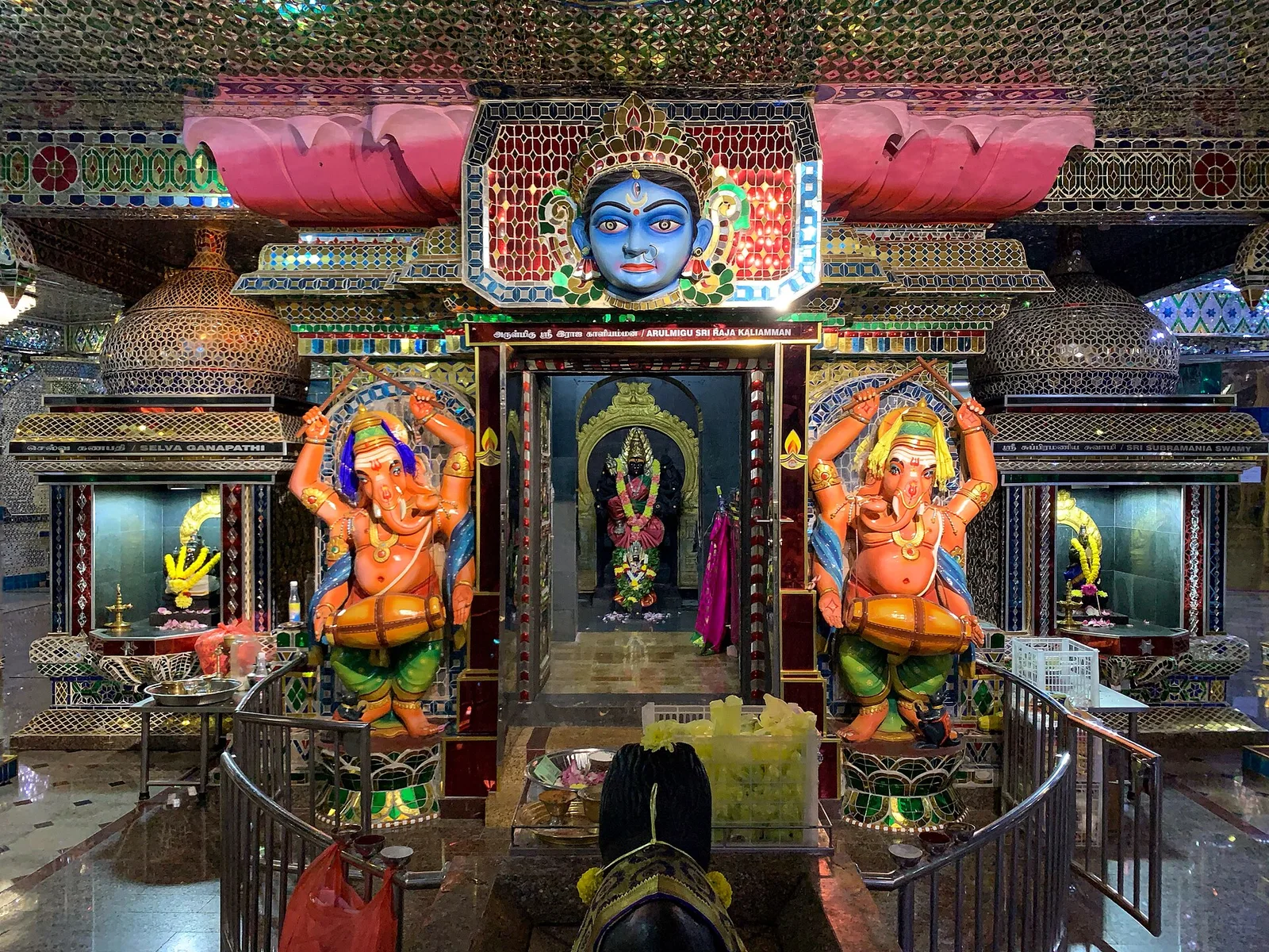 Temple de verre Arulmigu Sri Rajakaliamman