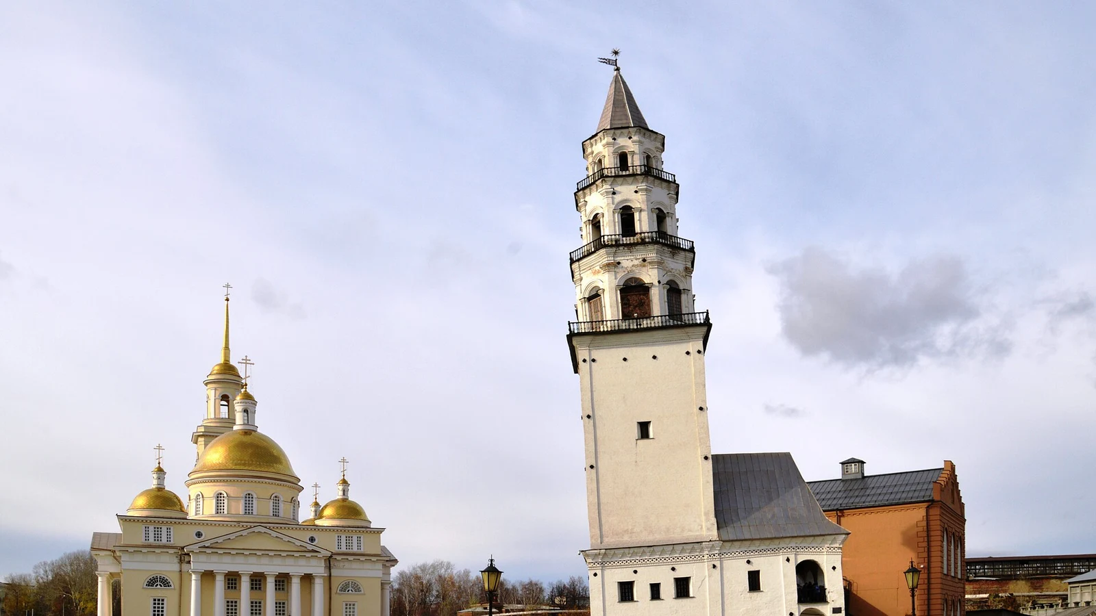 Tour penchée de Neviansk