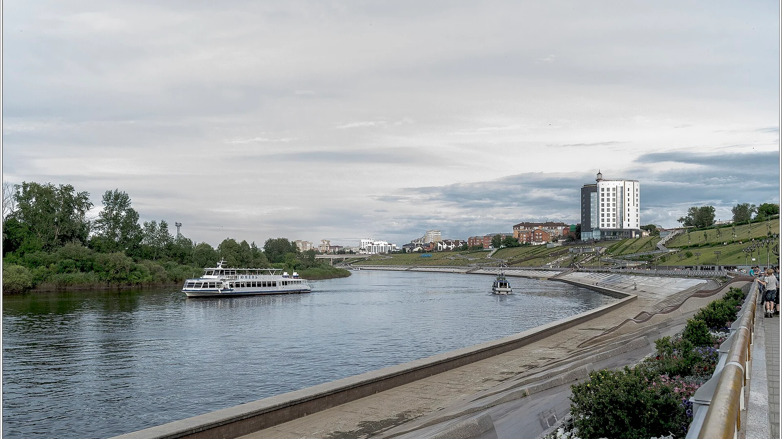 Quai de la Toura