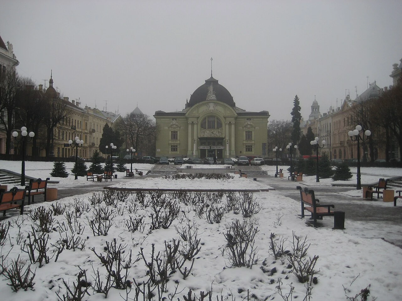Théâtre Olha-Kobylianska — Photographie patrimoniale : elle ne garantit pas l’état actuel du lieu.