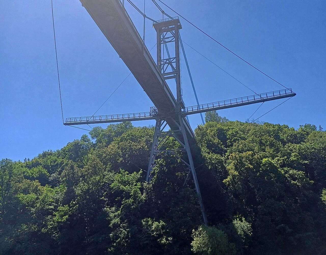 Pont suspendu de Jytomyr — Photographie patrimoniale : elle ne garantit pas l’état actuel du lieu.
