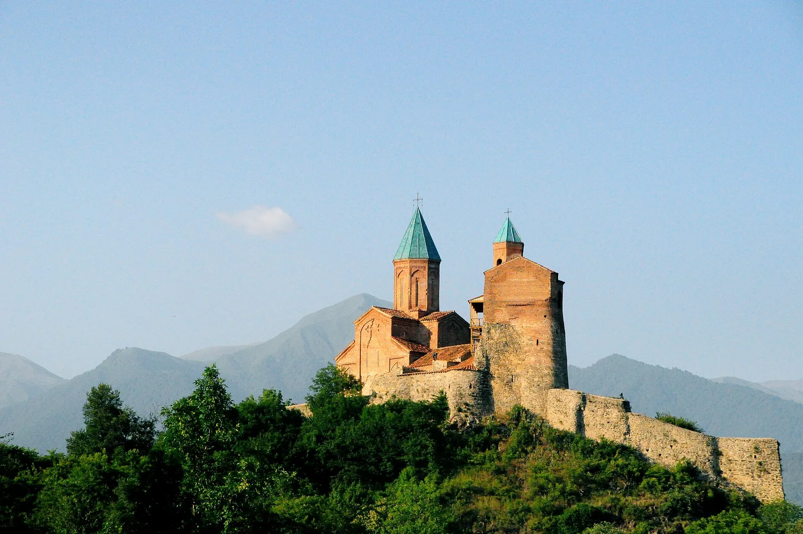 Citadelle et église de Gremi