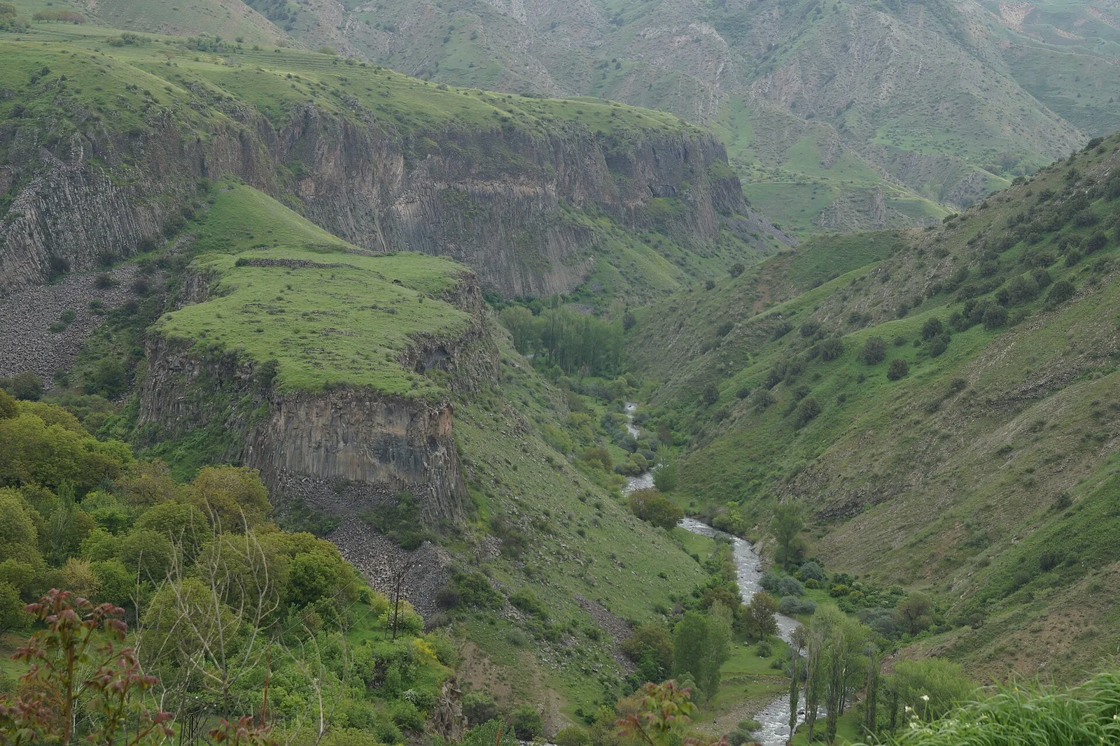 Réserve d’État de la forêt de Khosrov