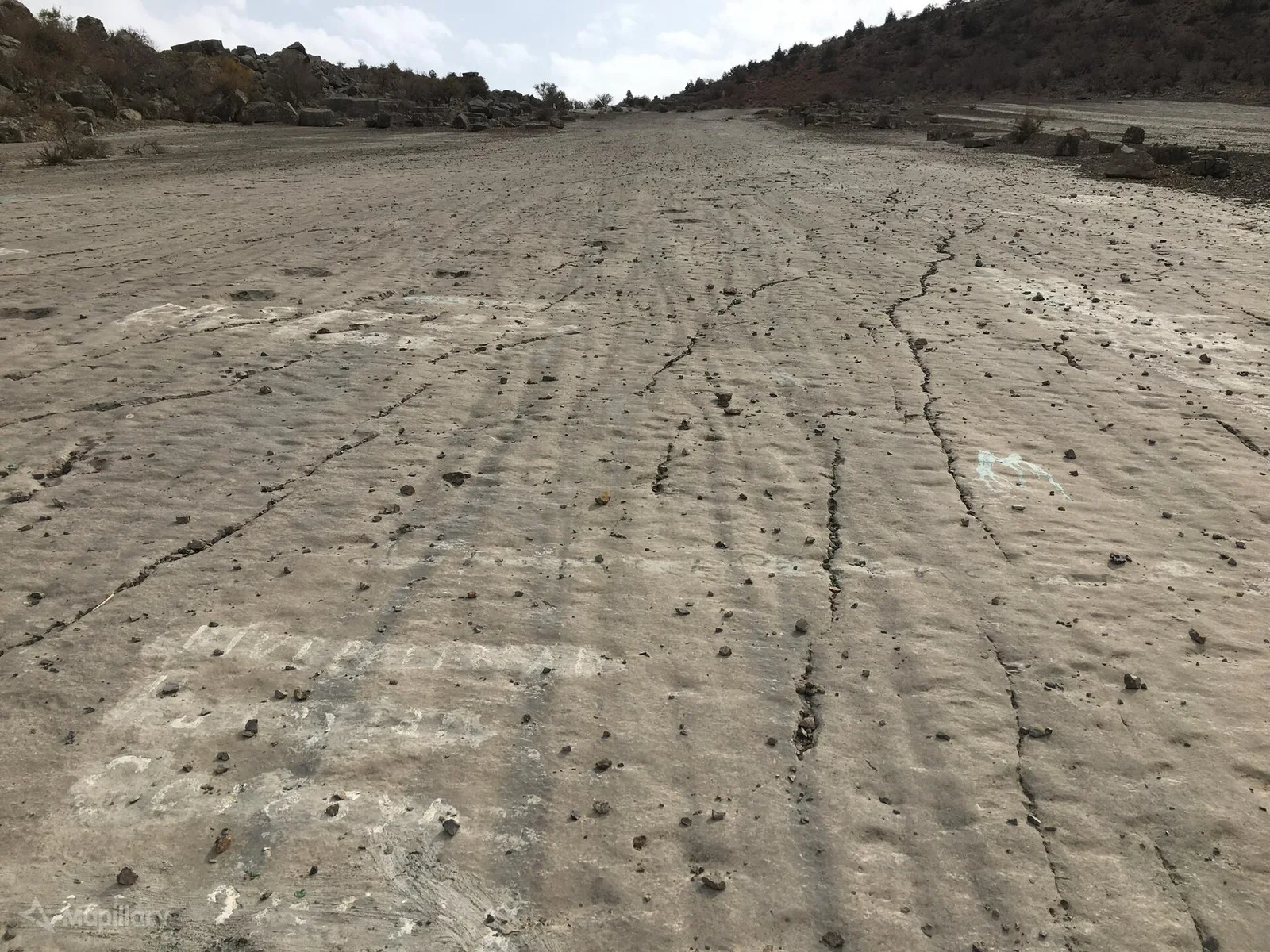 Plateau des empreintes de dinosaures de Hojapil