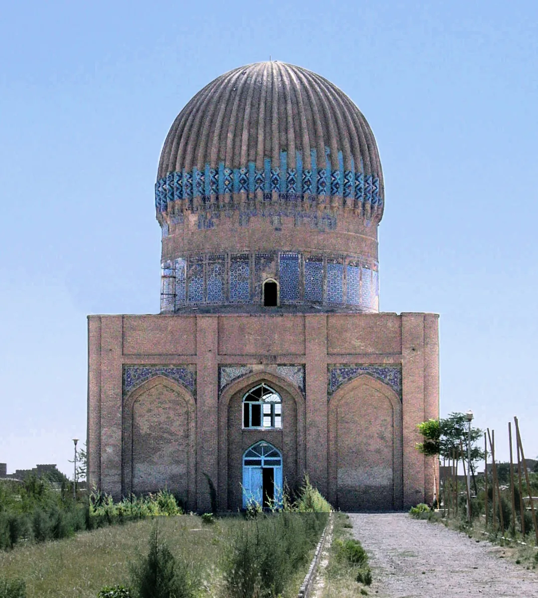 Mausoleo de Gawhar Shad