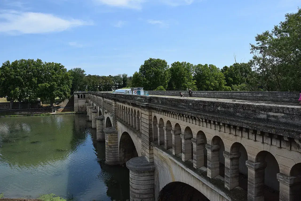 Canal du Midi — Carcassonne et Pays cathare