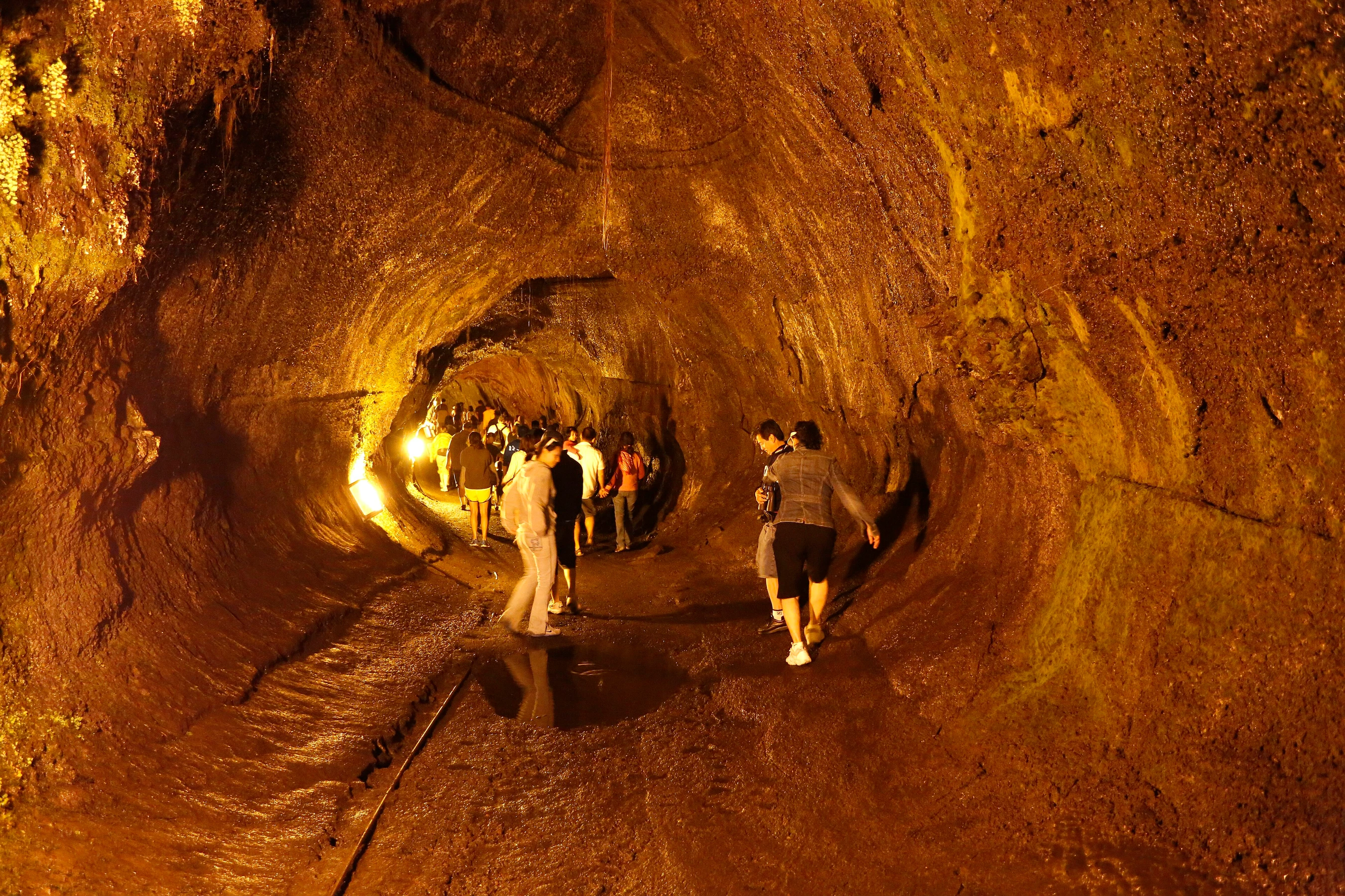 Nahuku Lava Tube - Hawaii Volcanoes National Park
