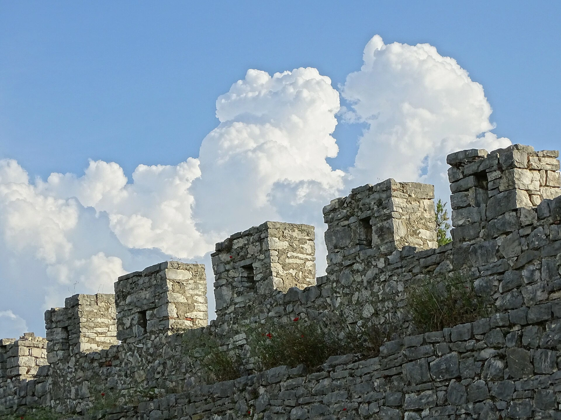 Château de Berat — Berat et canyon de l'Osum