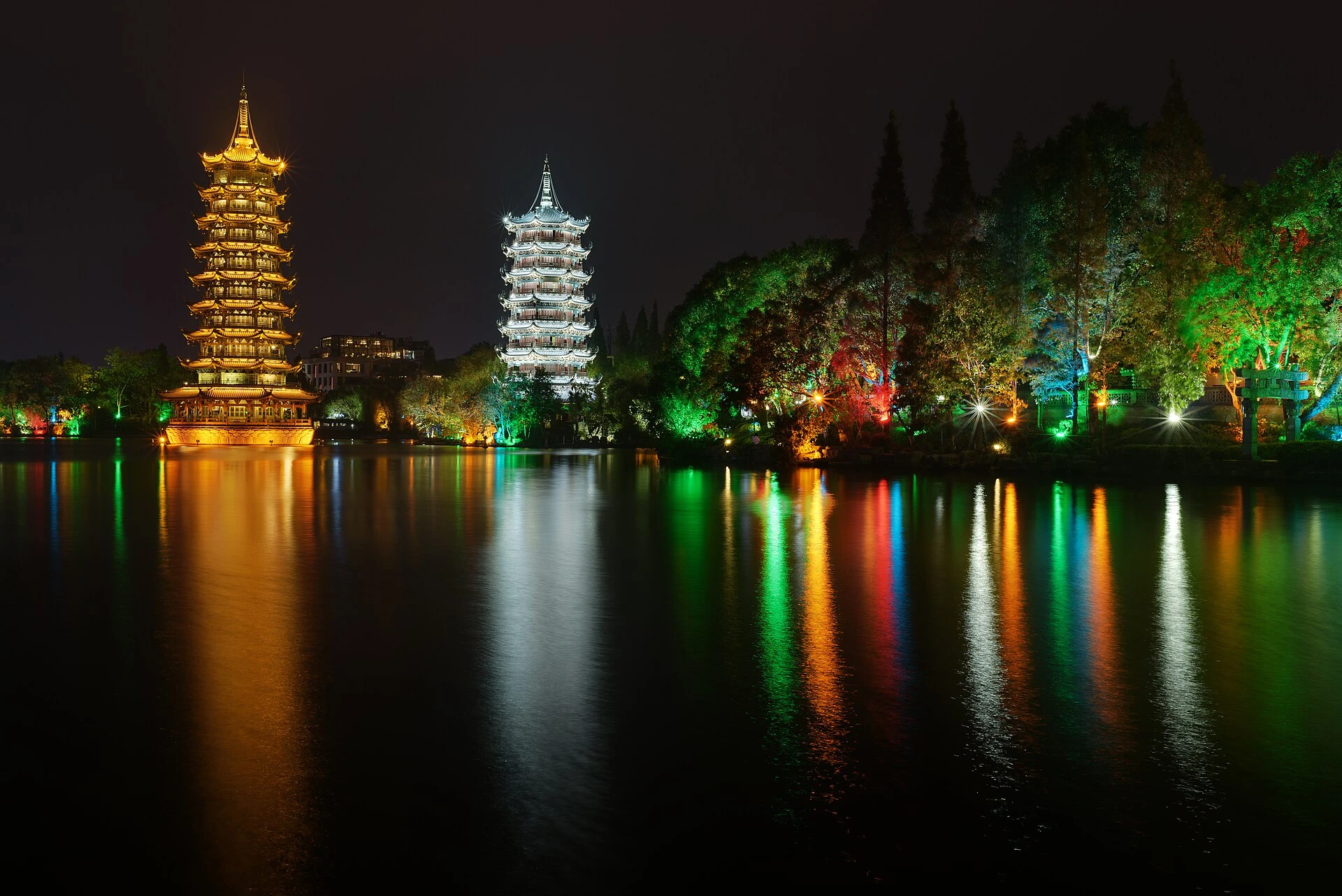Pagodes du Soleil et de la Lune - Guilin