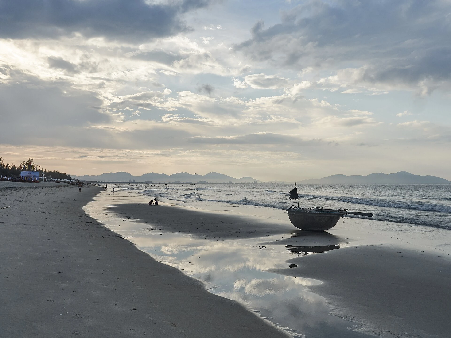 An Bàng Beach