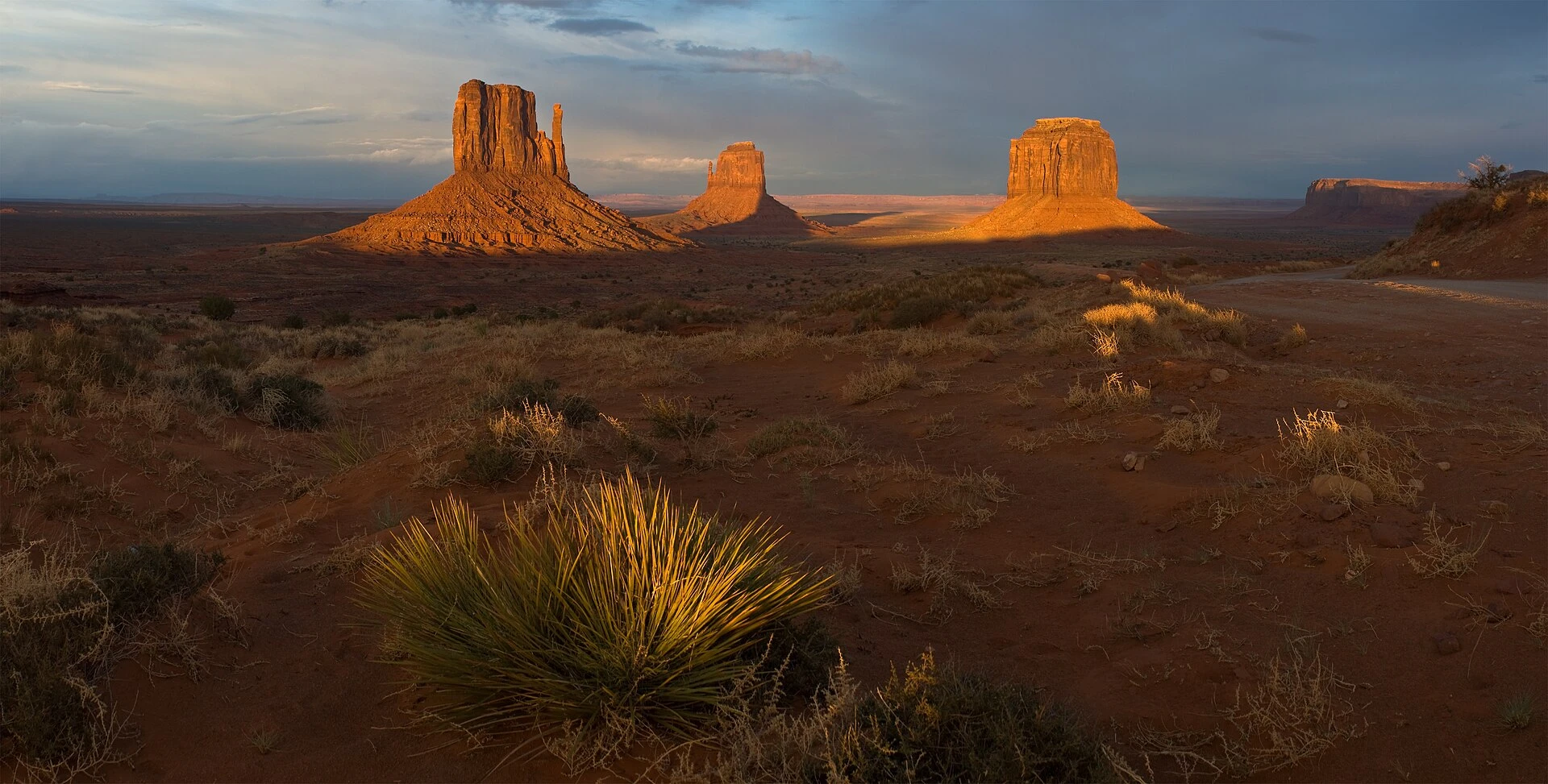 Mittens - Monument Valley