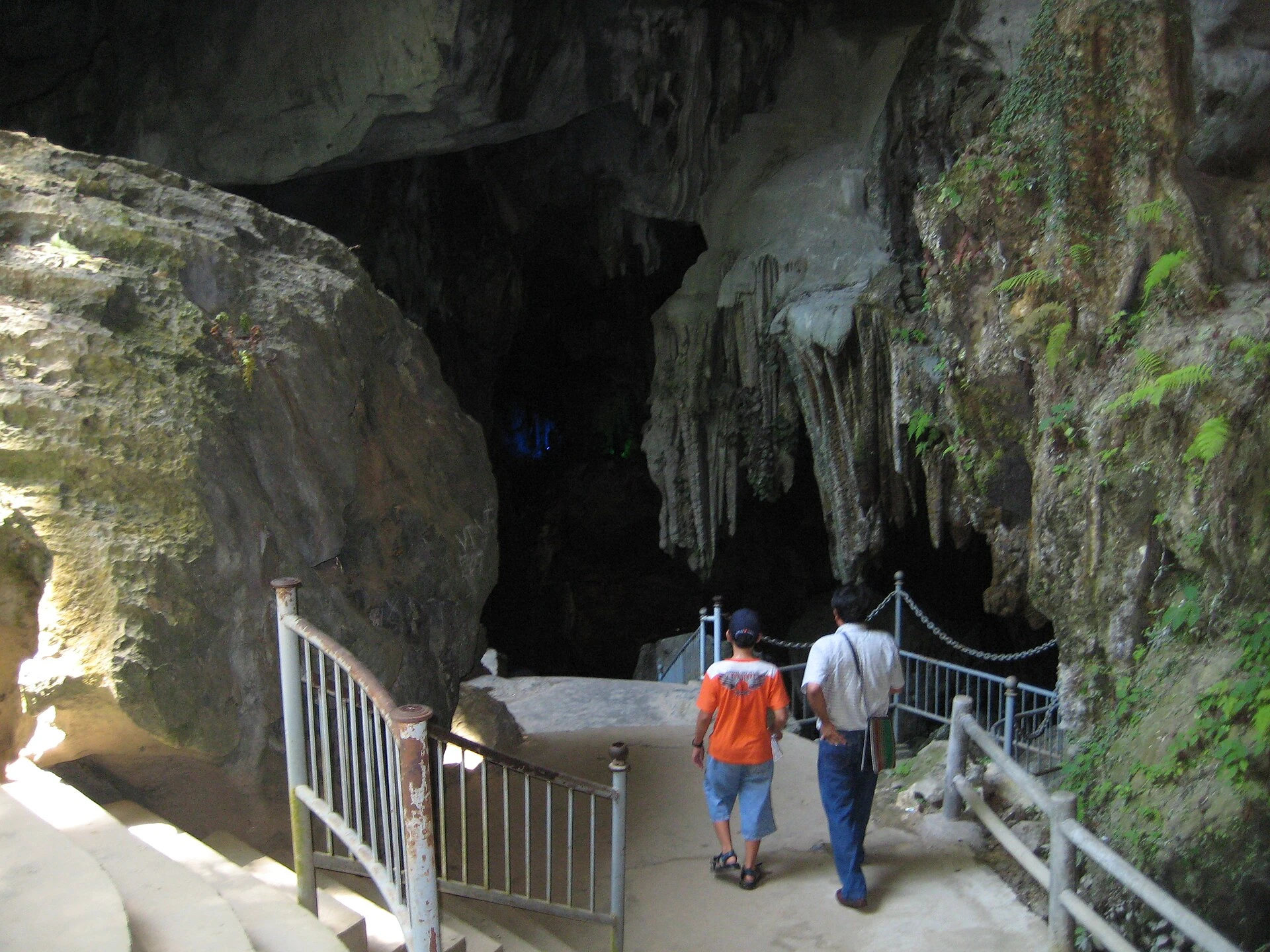 Cueva de Tiên Sơn