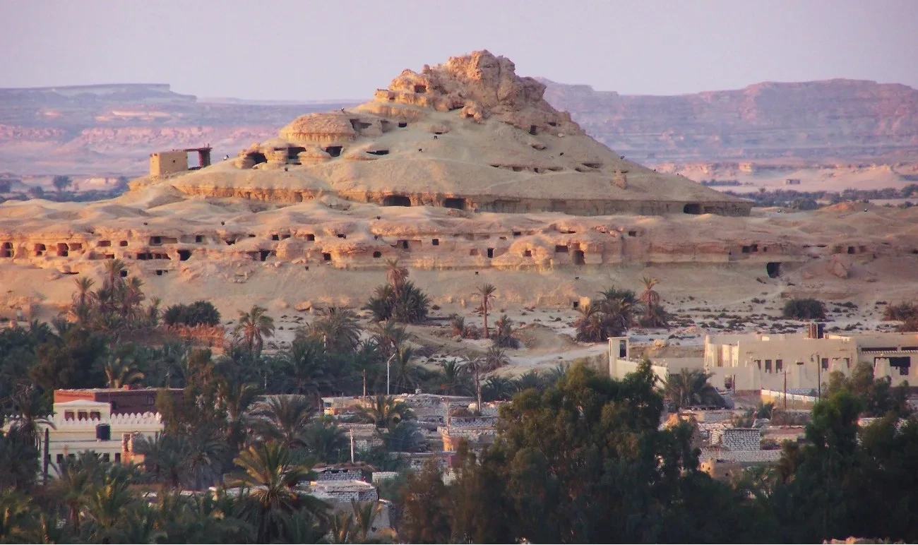 Gebel al-Mawta — Mountain of the Dead