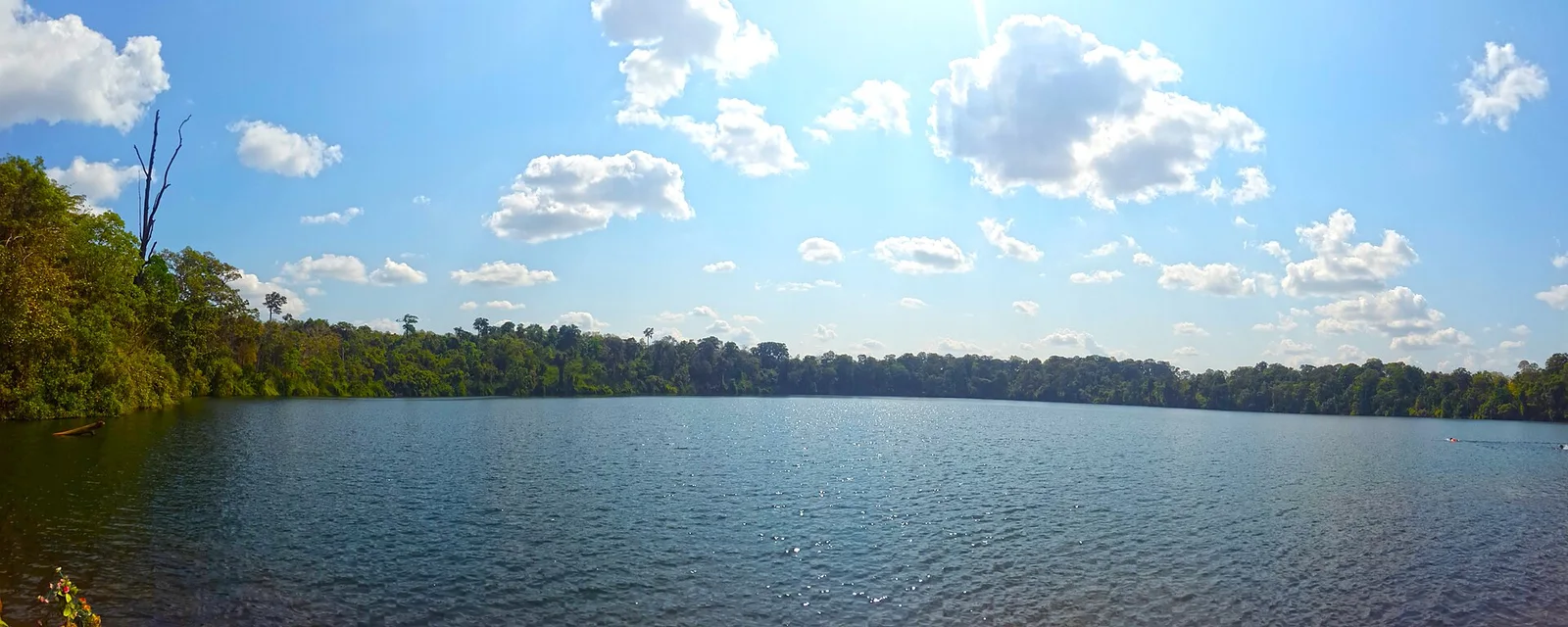 Lac Yeak Laom
