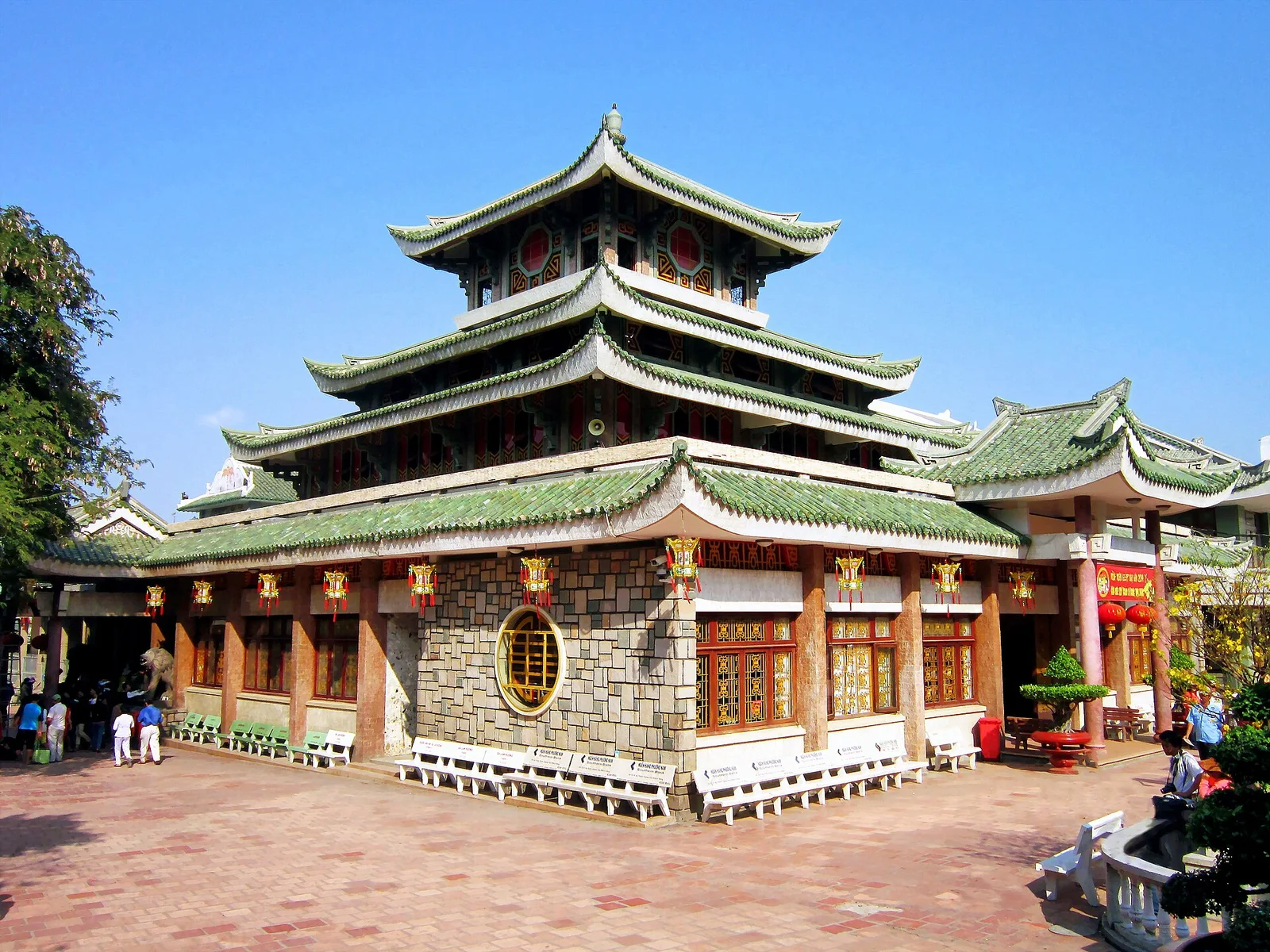 Temple Bà Chúa Xứ