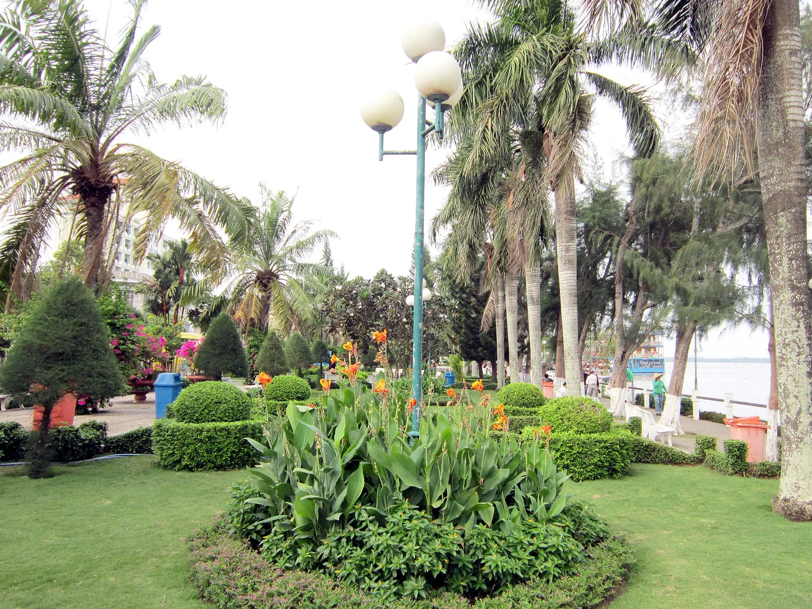 Quai Ninh Kiều