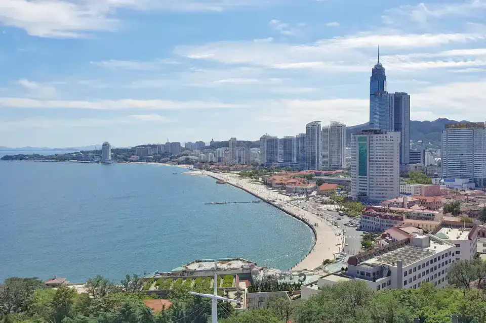 Front de mer de Yantai - Yantai et mont Kunyu