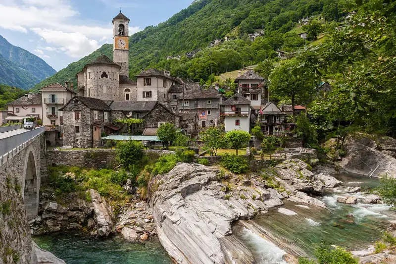 Lavertezzo - Locarno, Ascona et Verzasca