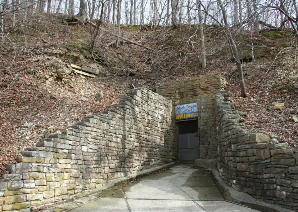 Mark Twain Cave - Hannibal