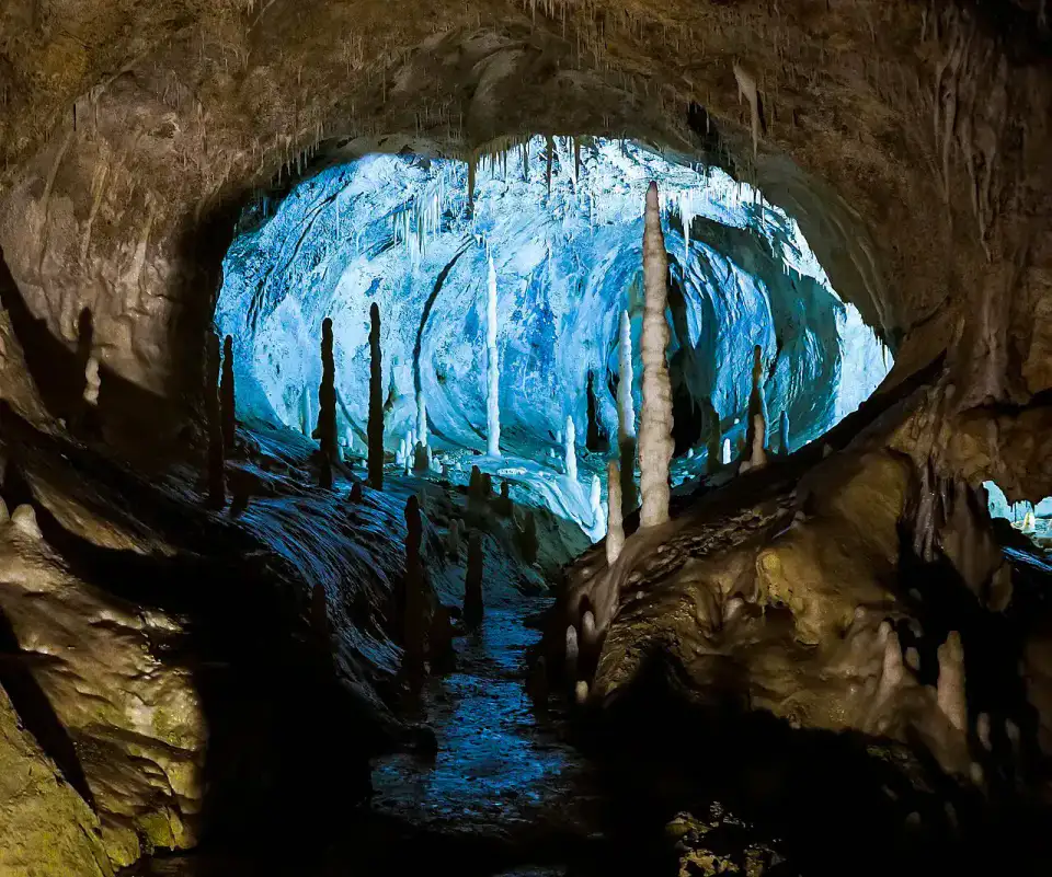 Grottes de Frasassi - Urbino et Marches interieures