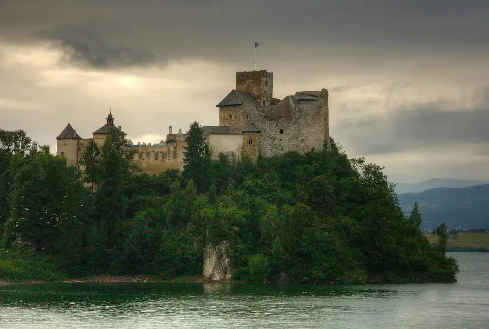 Château de Niedzica — Pieniny et Dunajec