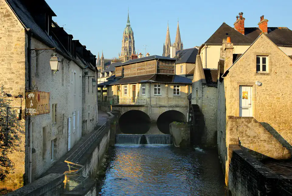 Tapisserie de Bayeux — Caen et Bessin