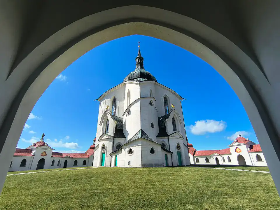 Église Saint-Jean-Népomucène - Telč et Vysočina