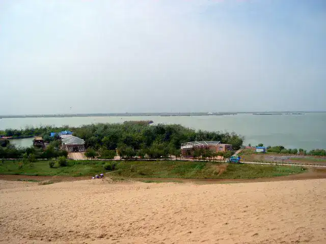 Zone humide du fleuve Jaune - Shizuishan et lac de Sable