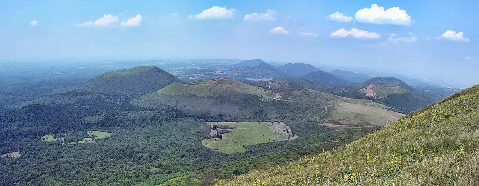 Chaîne des Puys — Clermont et volcans d'Auvergne