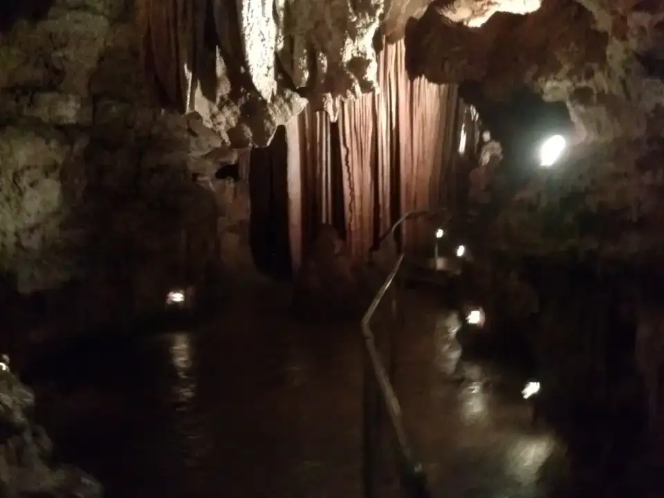 Bridal Cave - Lake of the Ozarks