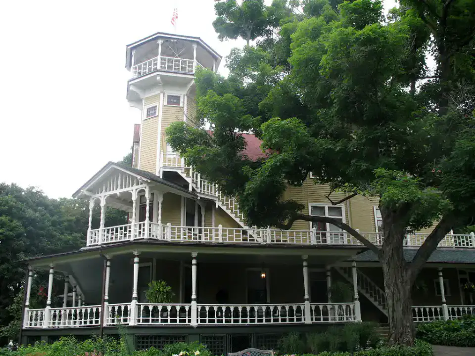 Black Point Estate - Lake Geneva