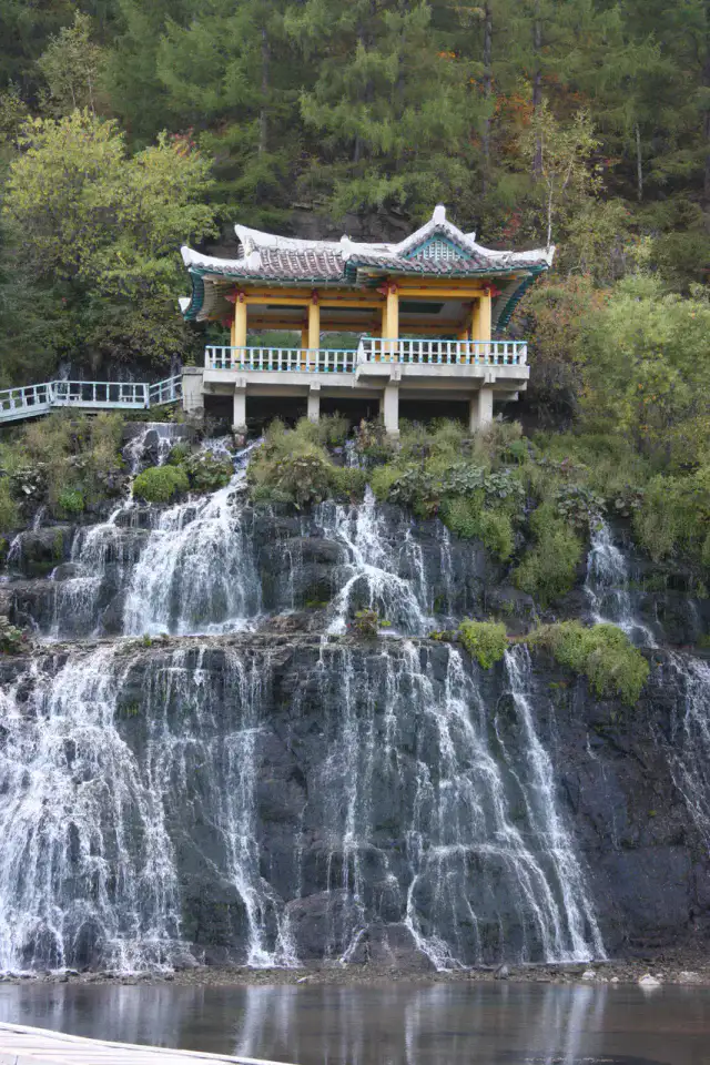 Cascades de Rimyongsu - Mont Paektu et Samjiyon