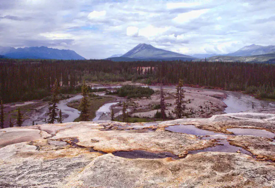 Rabbitkettle Hotsprings - Réserve de parc national Nahanni
