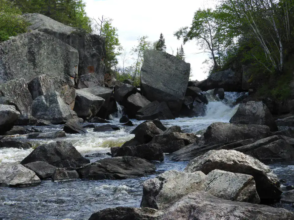 Tulabi Falls - Parc provincial Nopiming
