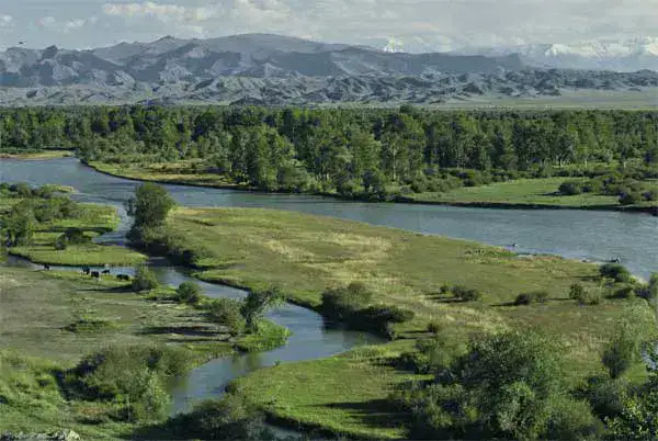 Rivière Khovd à Ölgii - Ölgii
