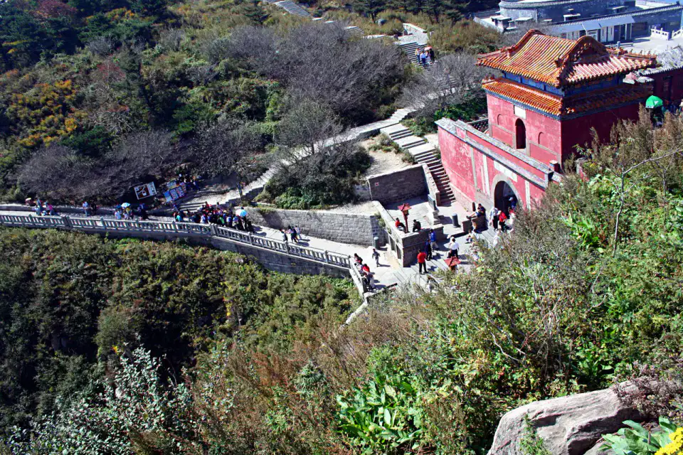 Porte Sud du Ciel - Tai'an et mont Tai