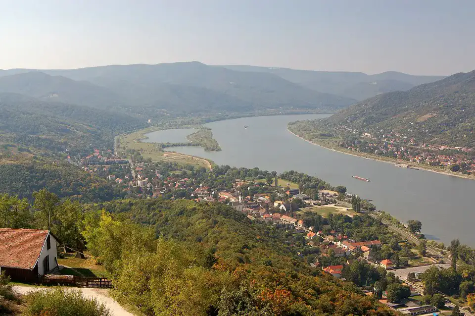 Visegrád et la courbe du Danube