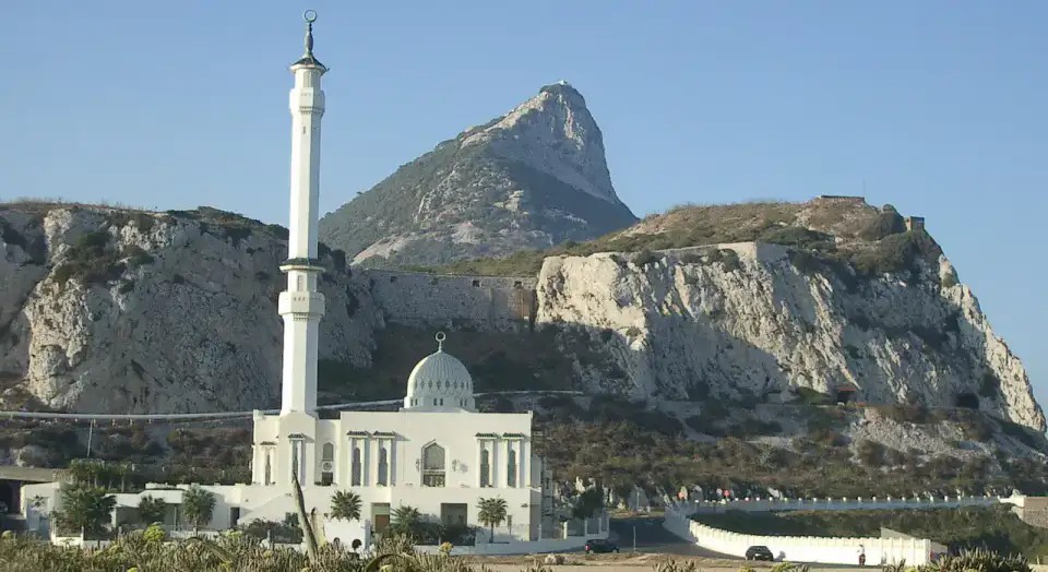Mosquée Ibrahim-al-Ibrahim - Gibraltar et son rocher