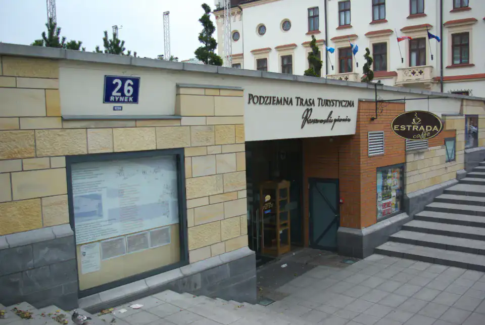 Entrée du parcours souterrain de Rzeszów