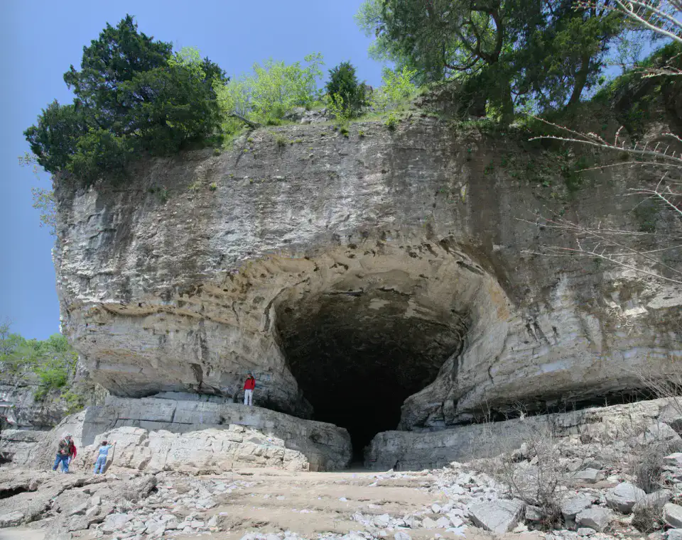 Cave-in-Rock State Park - Shawnee National Forest