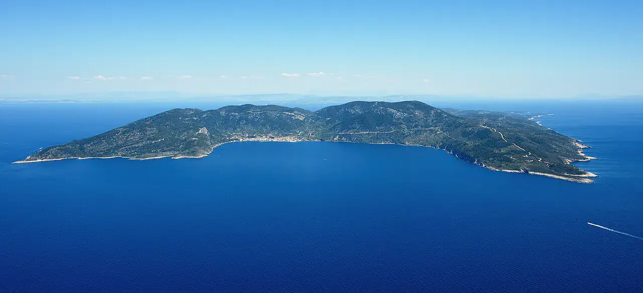 Stari Grad — vue contextuelle de Hvar, Brač et Vis