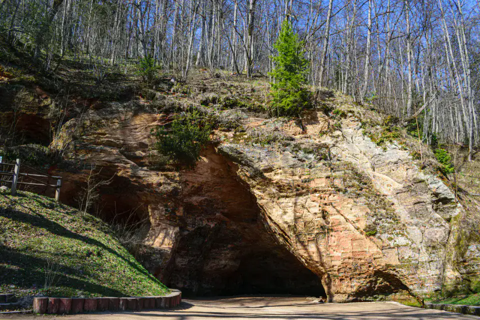 Grotte de Gūtmanis - Sigulda et Turaida