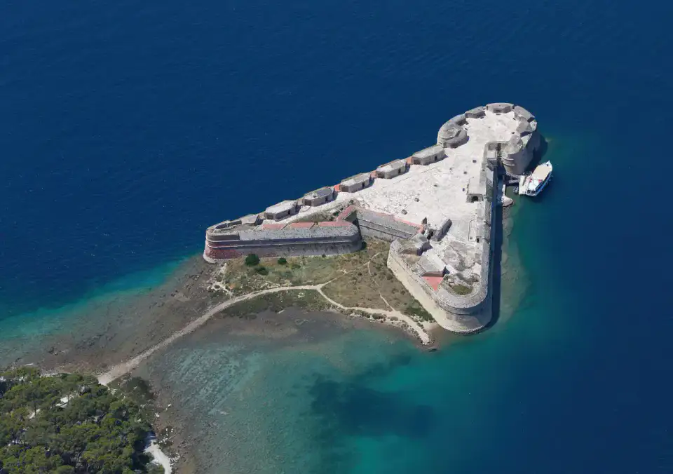 Forteresse Saint-Nicolas — Šibenik et parc national de Krka