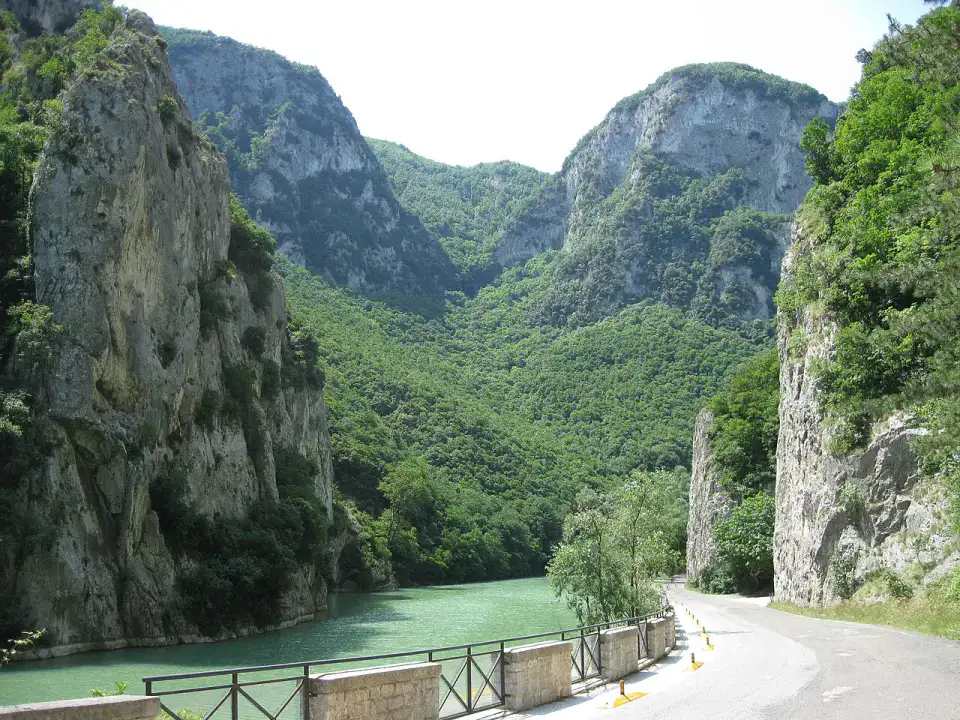 Gorges du Furlo - Urbino et Marches interieures
