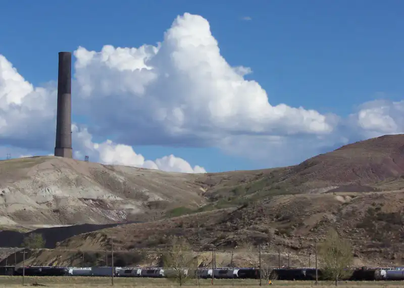 Anaconda Smelter Stack — Butte et Anaconda