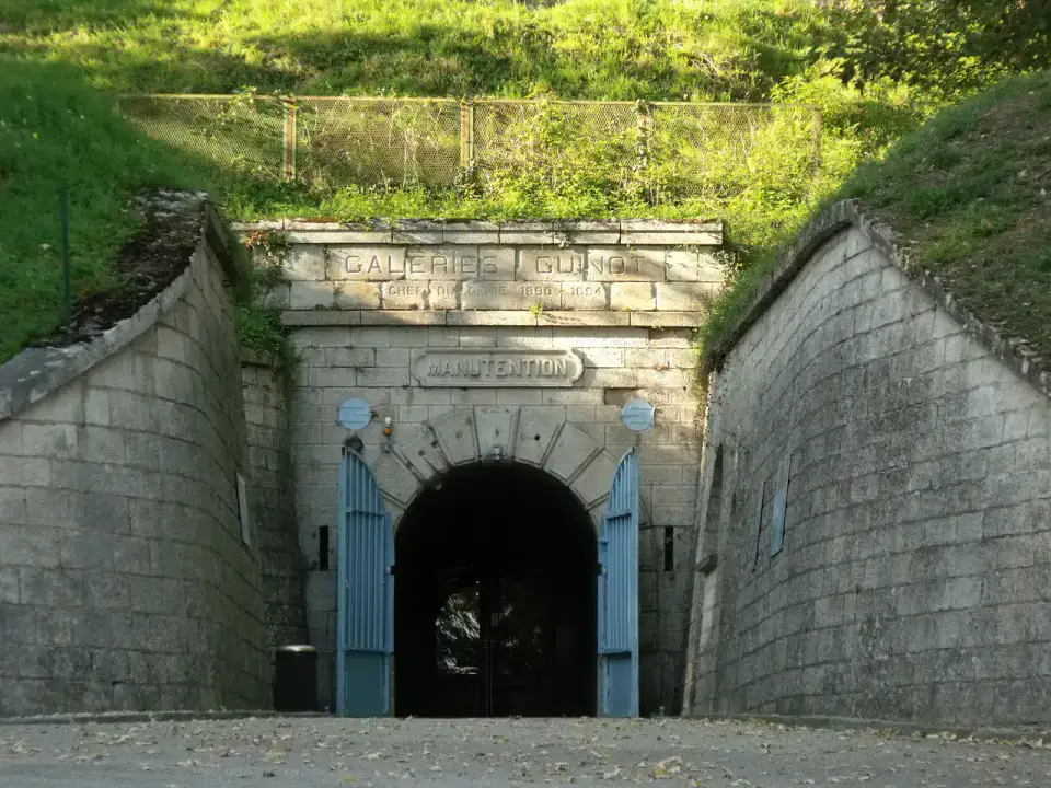 Citadelle souterraine — Verdun et vallée de la Meuse