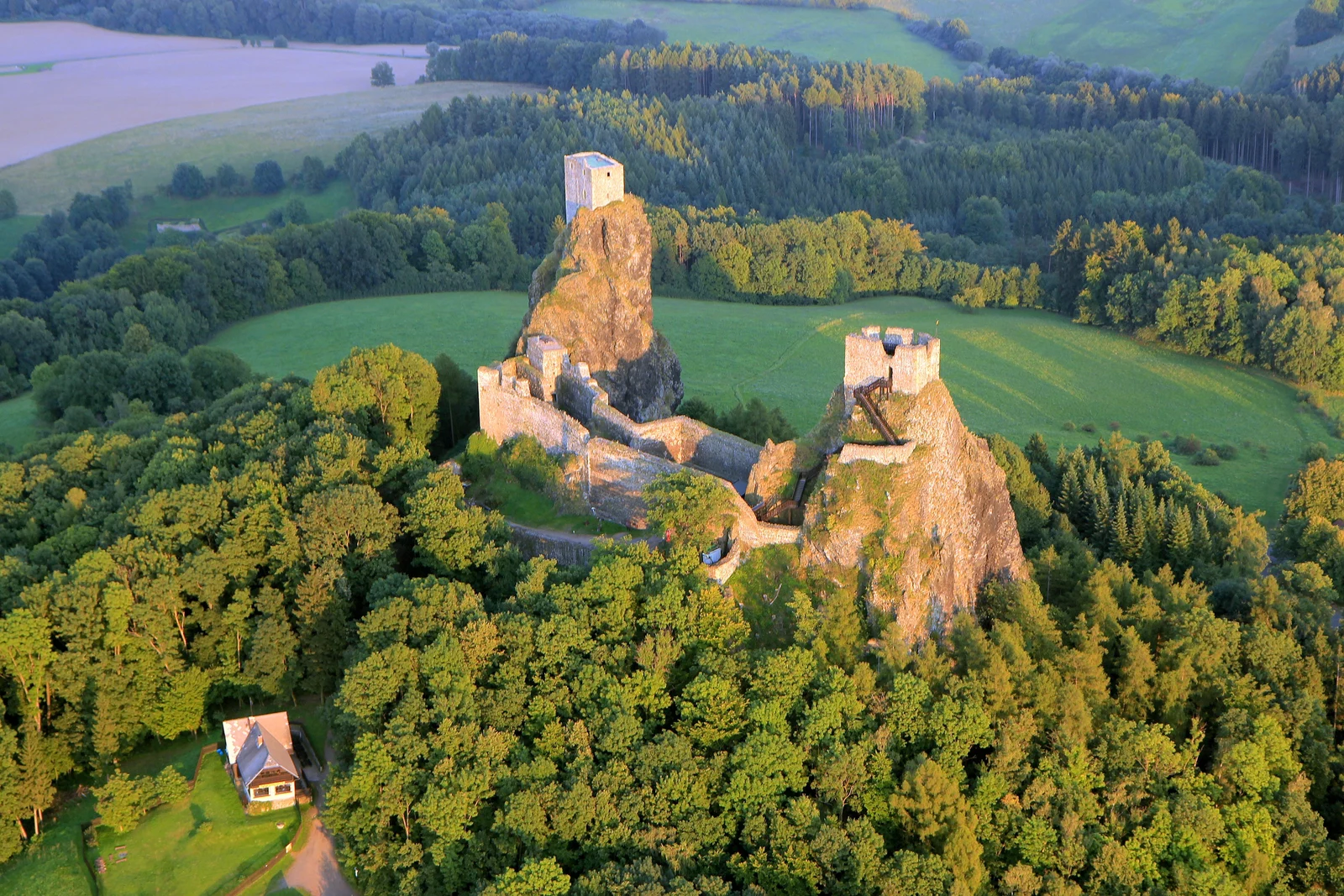 Château de Trosky — Český ráj